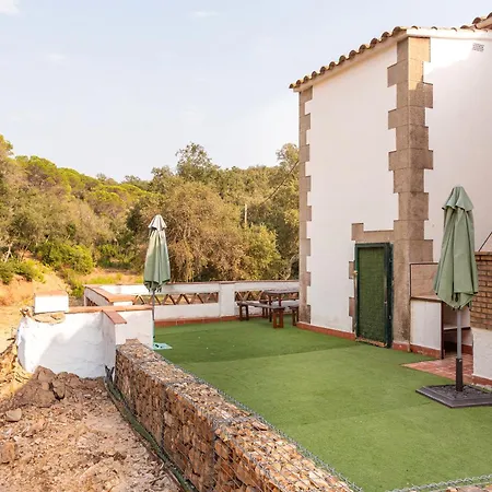 Masía Garriga, Casa Pelegrí Casa de Férias *